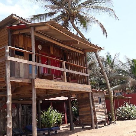 Case De Robinson Lome Ngoại thất bức ảnh