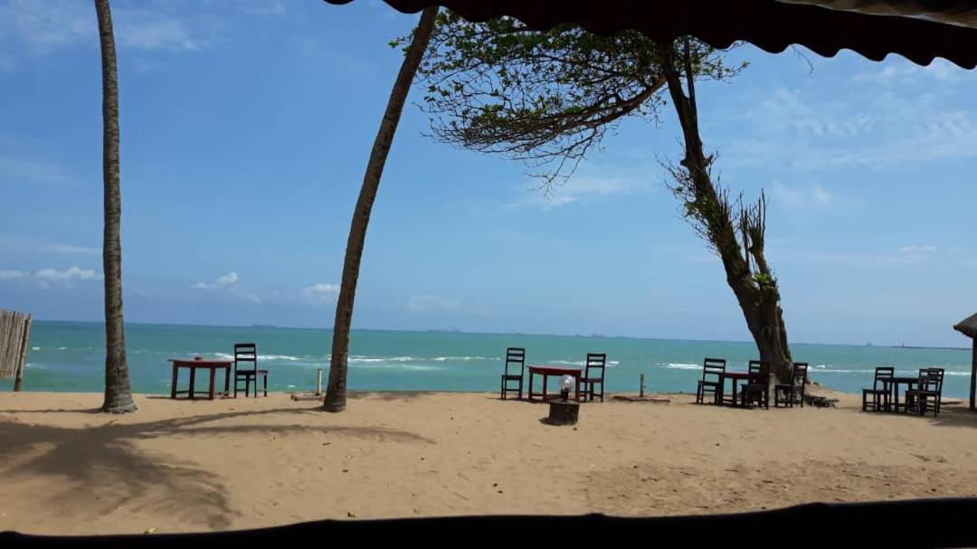 Case De Robinson Lome Ngoại thất bức ảnh