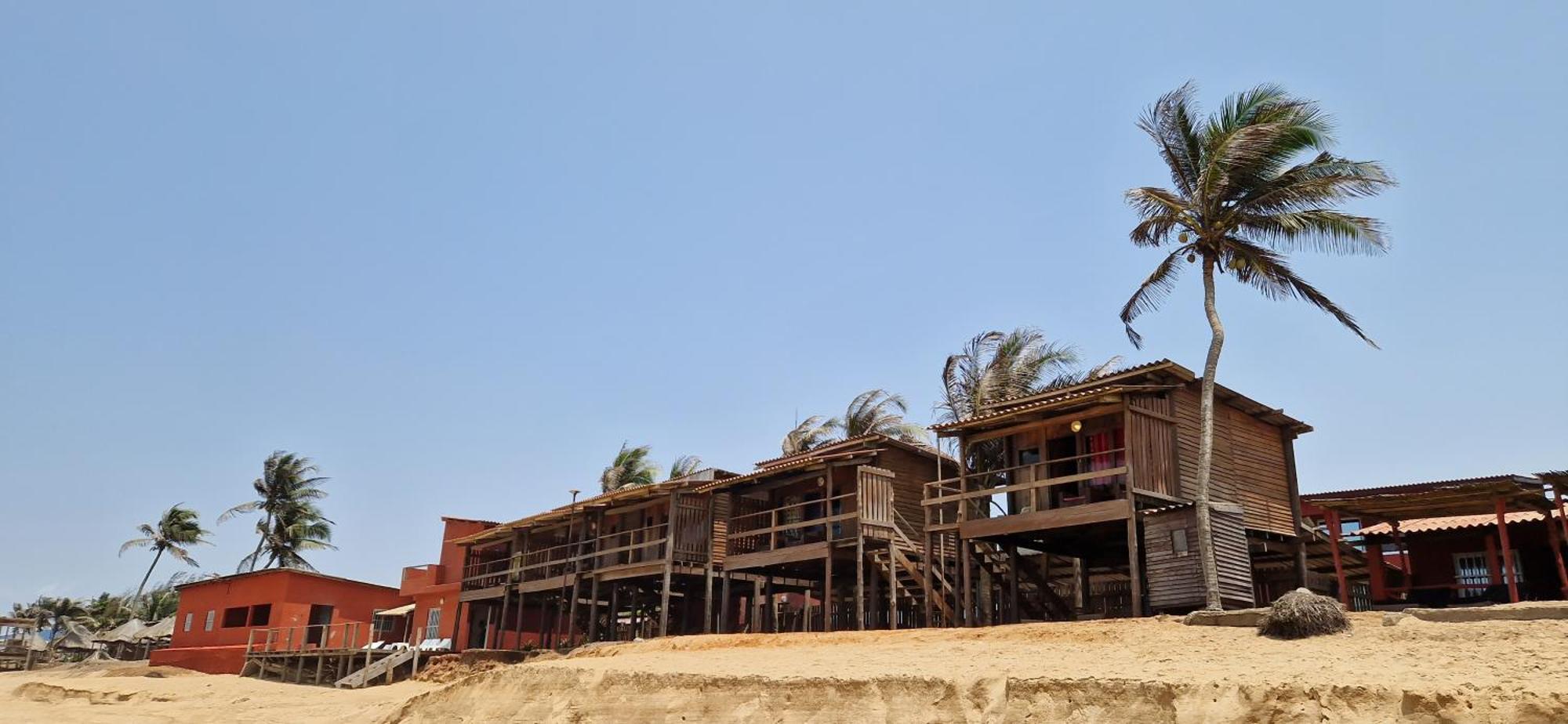 Case De Robinson Lome Ngoại thất bức ảnh